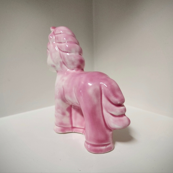 FADED PINK UNICORN FIGURINE - Picture 4 of 4